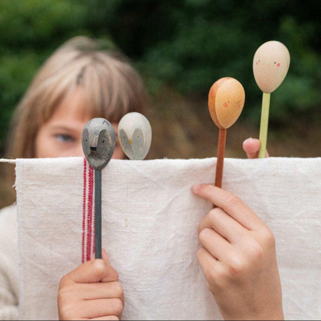 Grapat Dvostrane Lutke Za Priče