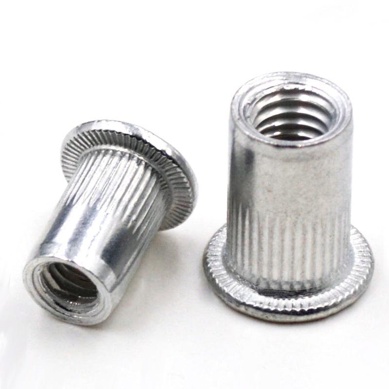 Navrtka zakivna sa širokim obodom 4x0.7mm K-100