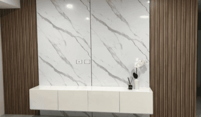 Tapeta Samoljepljiva Panel Zidna Obloga 60Cm.X 2.8 Metara X 2.5 Mm Debljine Fc7009  Sa Sivim Sarama, Bijela