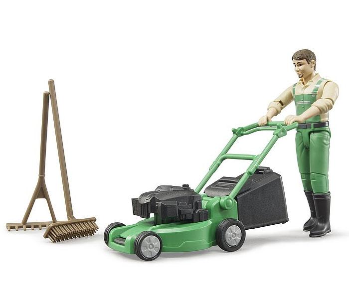 Bruder Igračka kosačica sa figurom radnika i dodacima