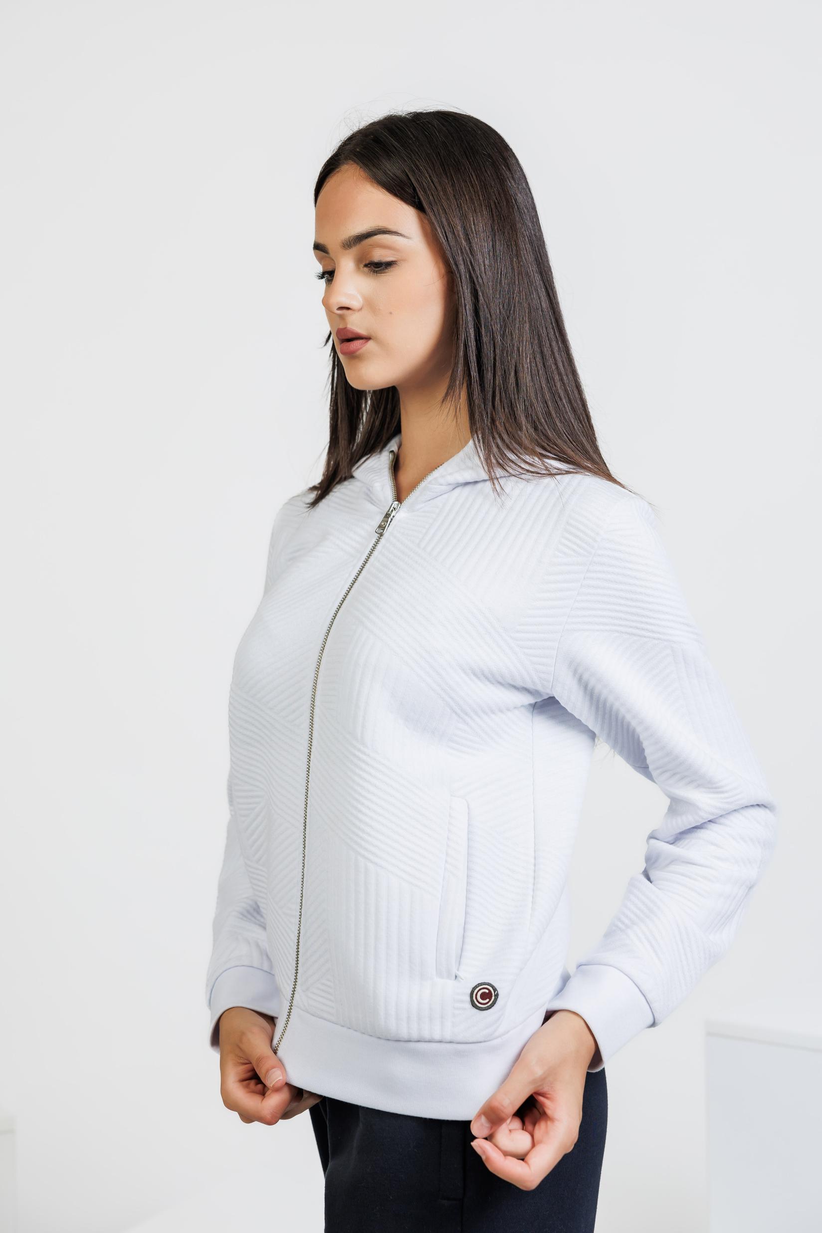 Colmar Duks, Ženski, Bijela