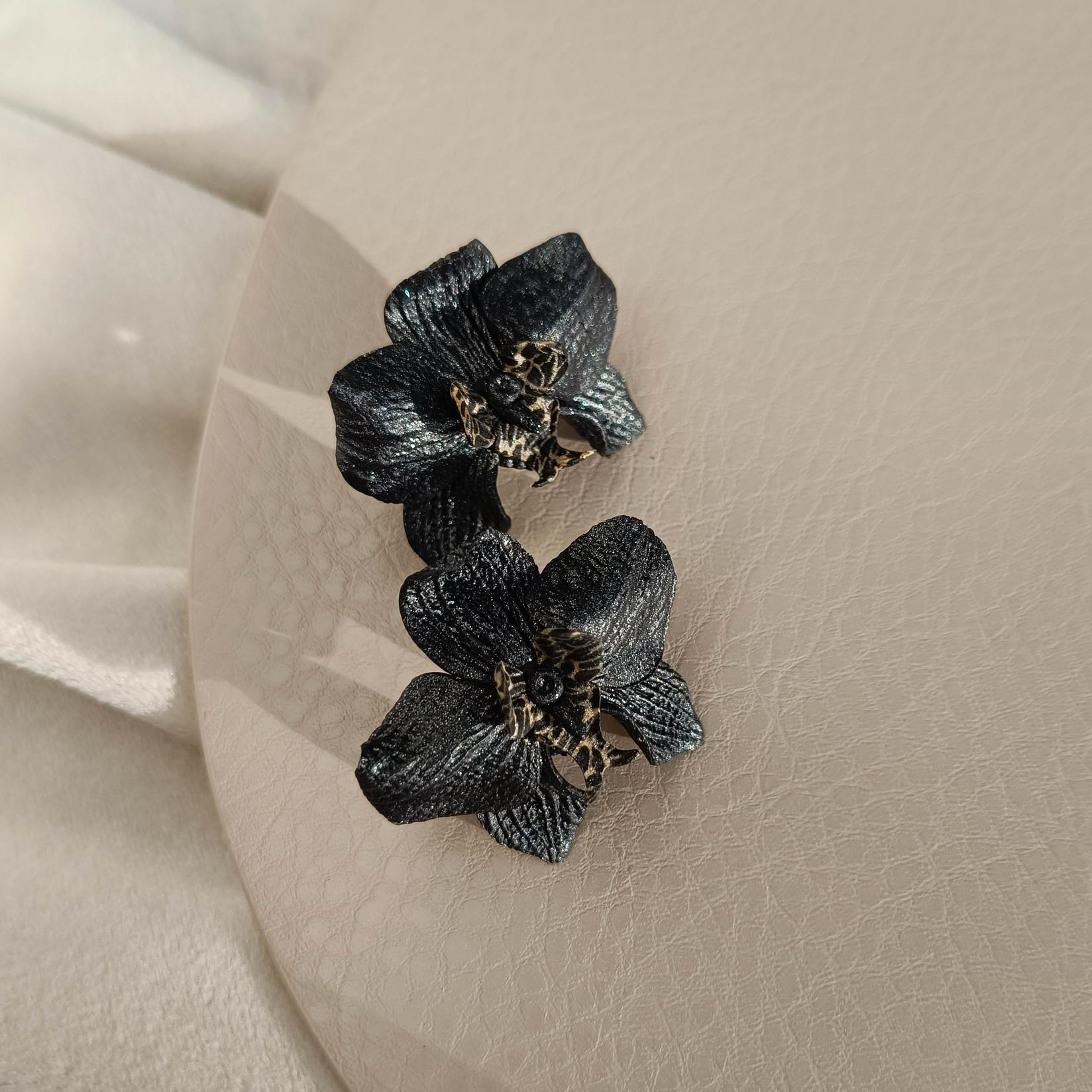 DOMIKI jewellery Mindjuše Leopard Orhideja