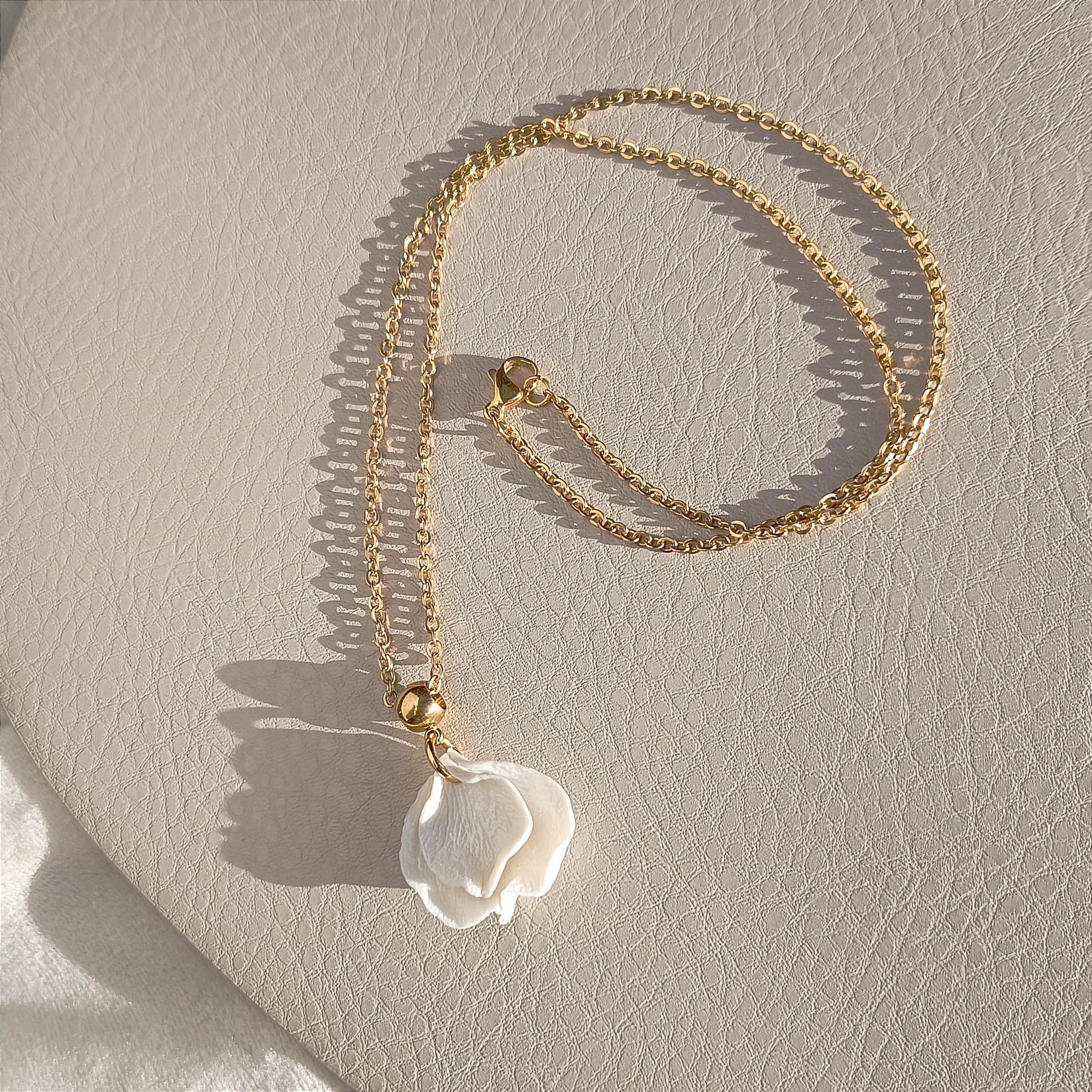 DOMIKI jewellery Ogrlica Bjele Latice