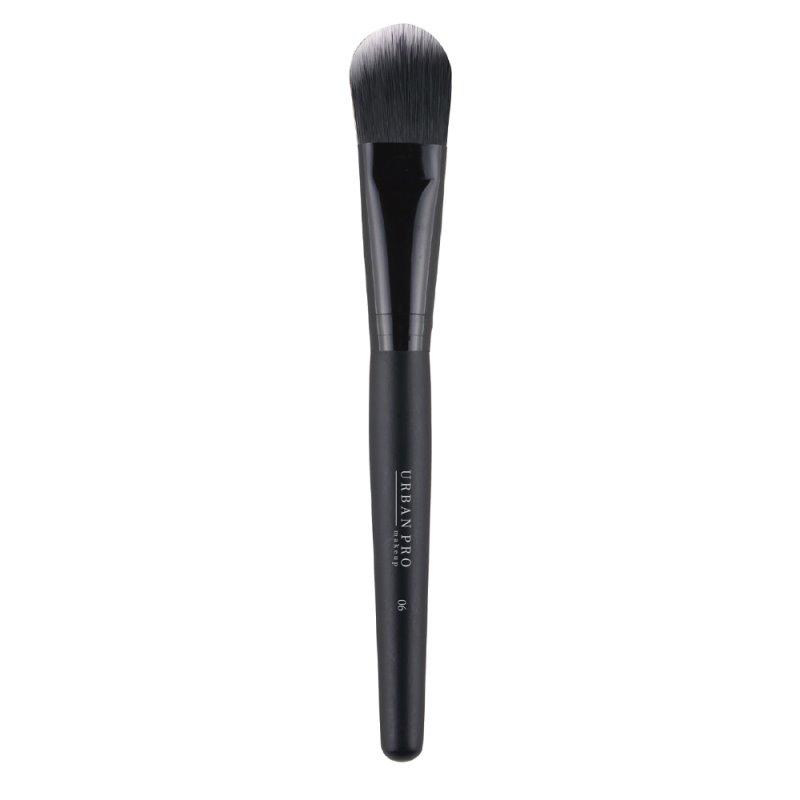 Urban Pro Makeup Četkica 06 za tečni puder, Crna