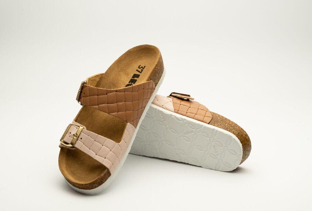 Leon Papuca Ženska bez