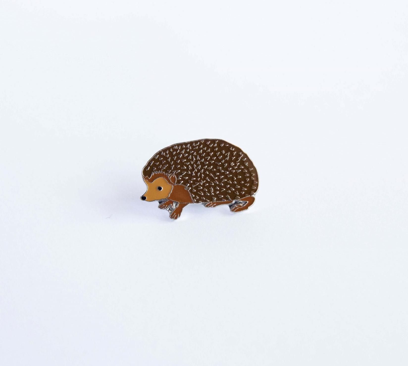 Monticola Bedž  Evropski jež (Erinaceus europaeus)