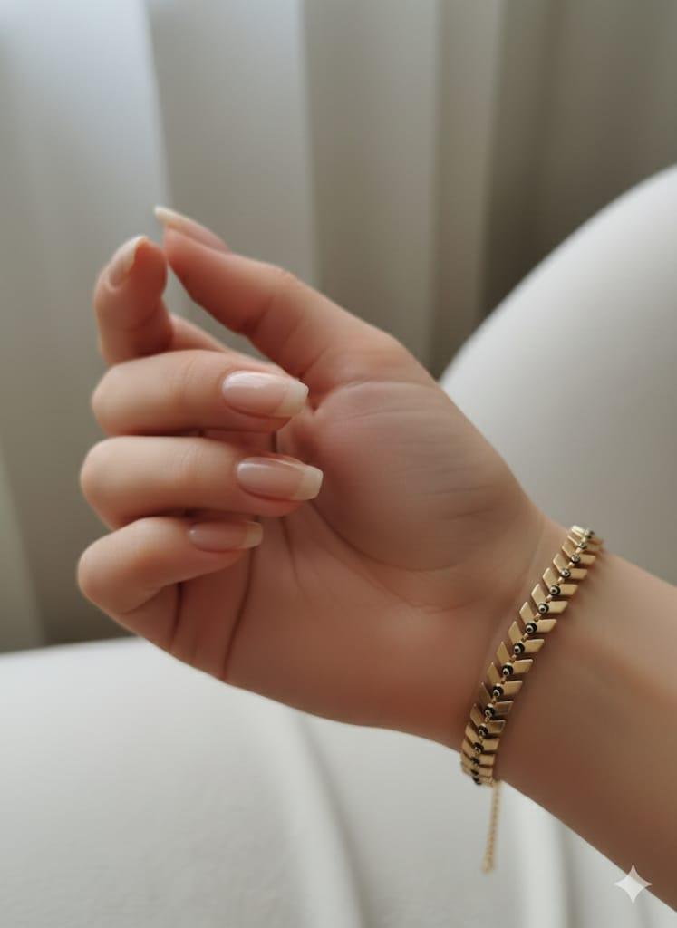 Ženska narukvica , Zlatne boje