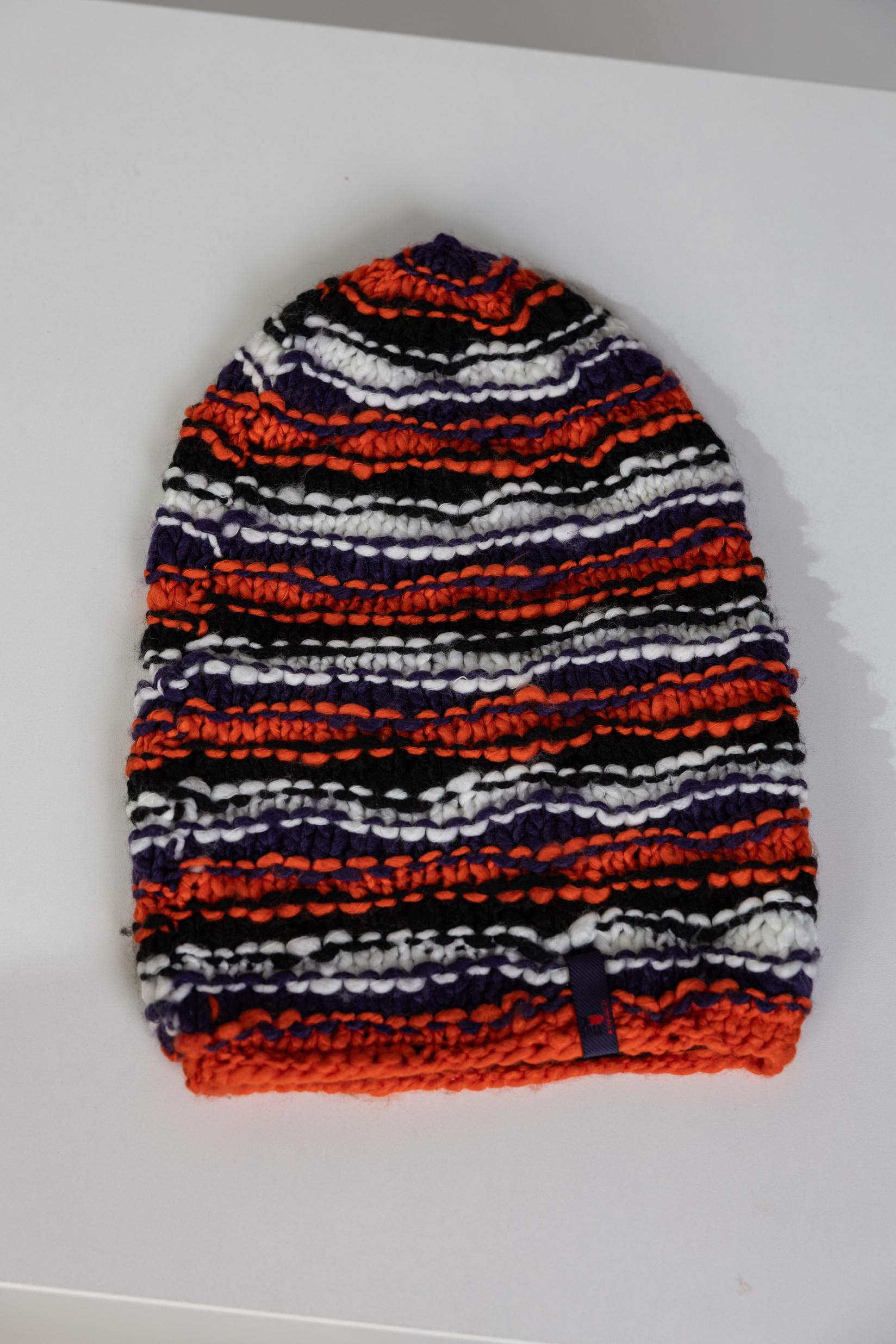 ICE PEAK Kapa, Crvena