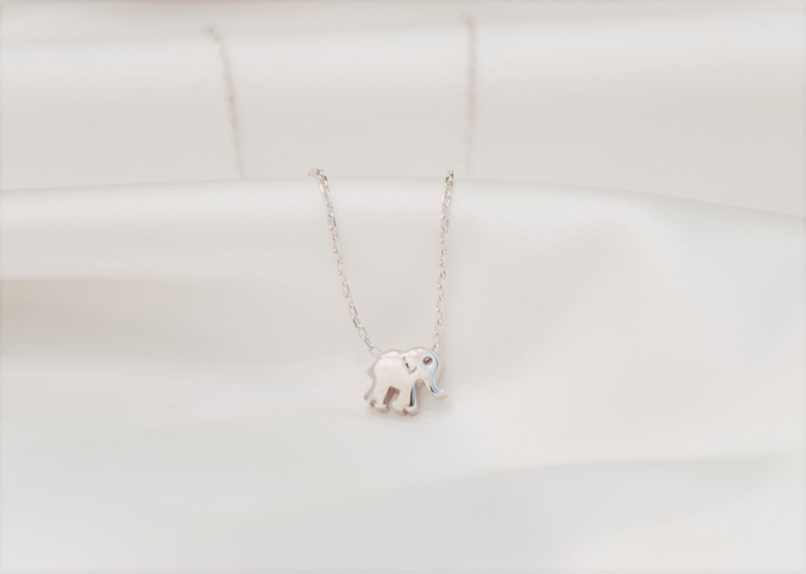 Dameo Ogrlica Tiny Elephant - srebro 925