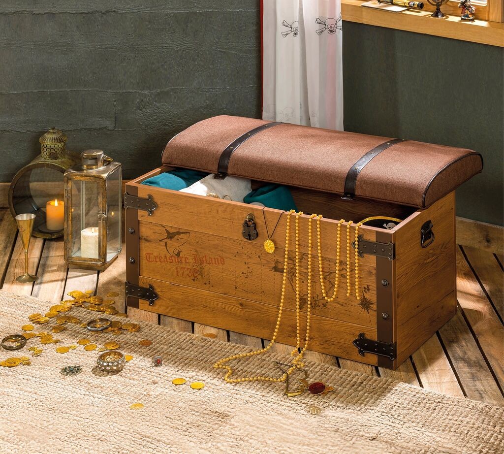 Čilek Mobilya Pirate Kovčeg, Smedji