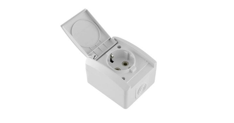 Schneider - OG utičnica šuko sa poklopcem