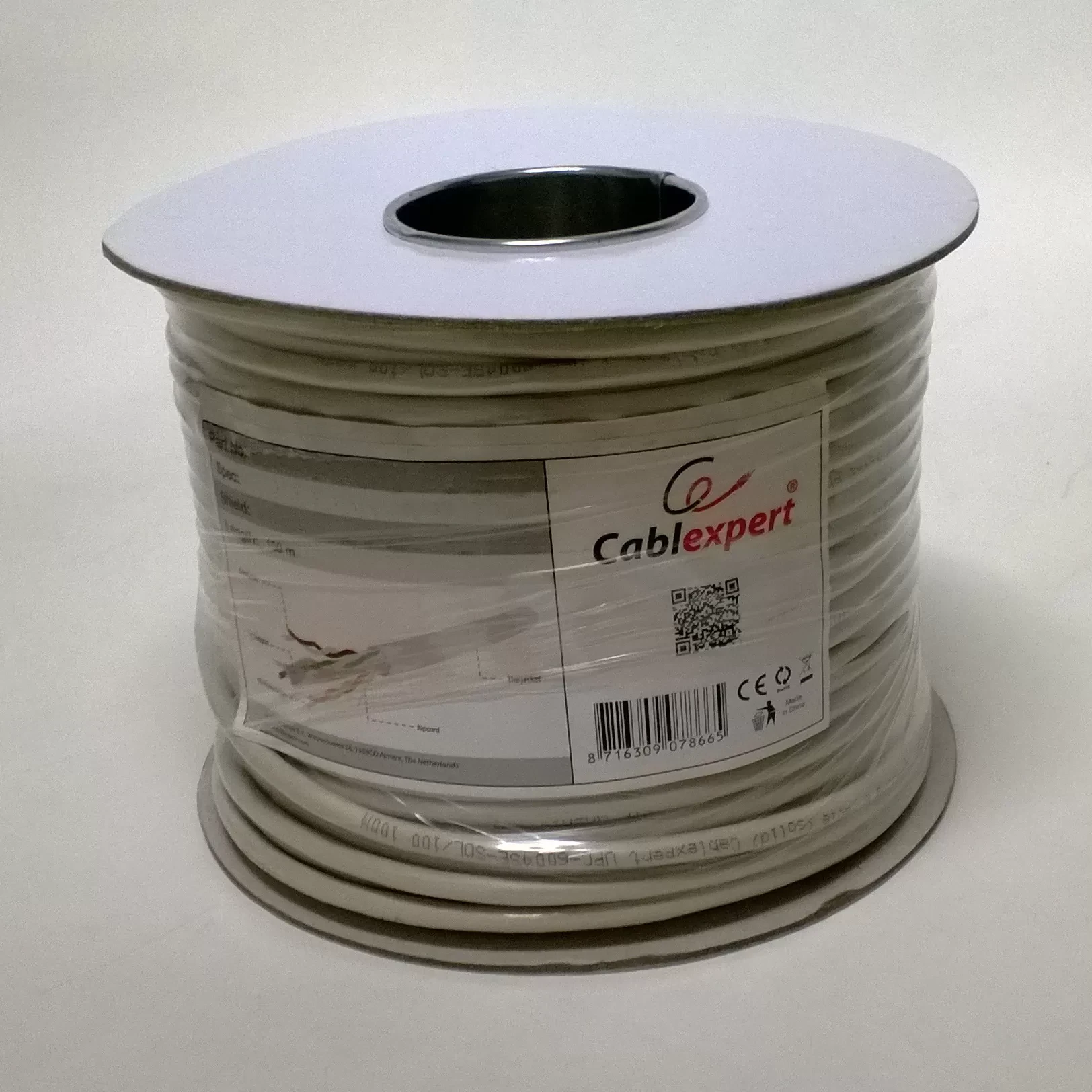 CableXpert Foil shielded solid CCA cablecat. 6, Crna