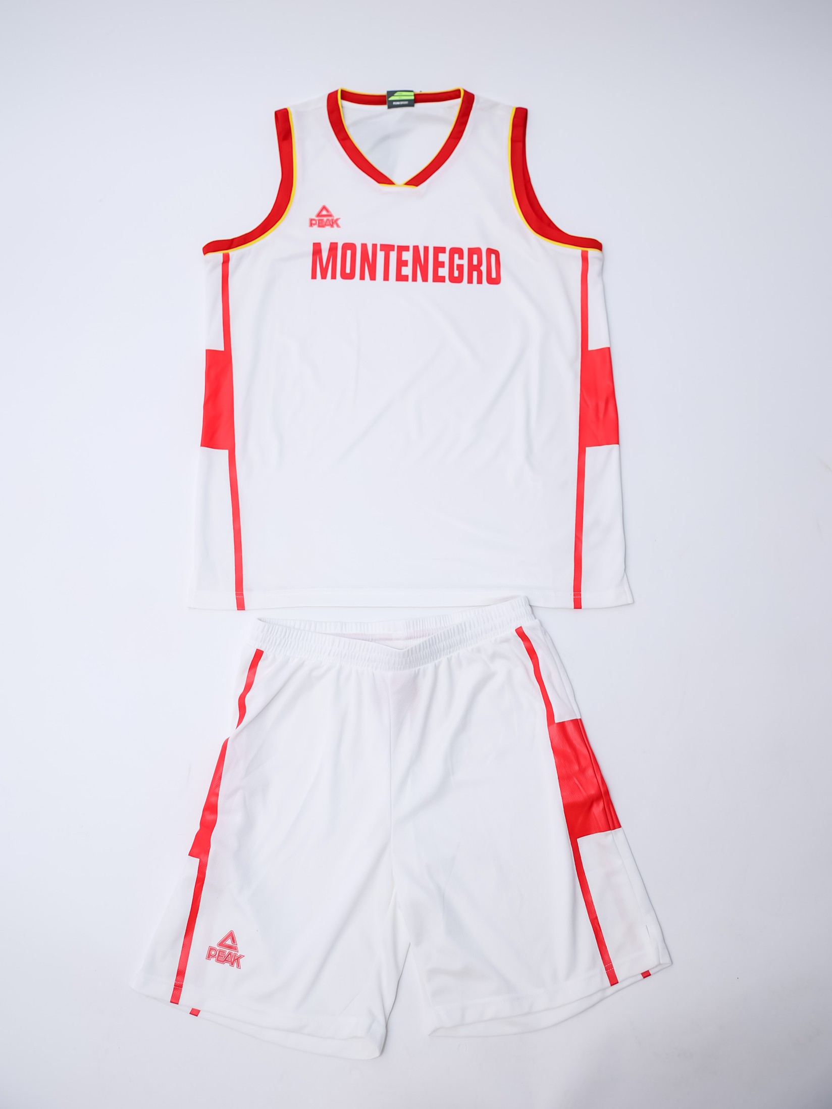 Peak Sorts I Dres Montenegro, Muški, Bijela