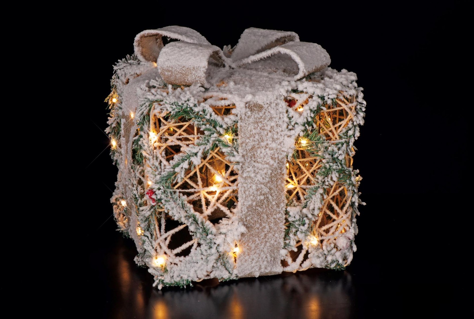 Poklon Kutija Od Ratana 40Led Nat Cm25X25