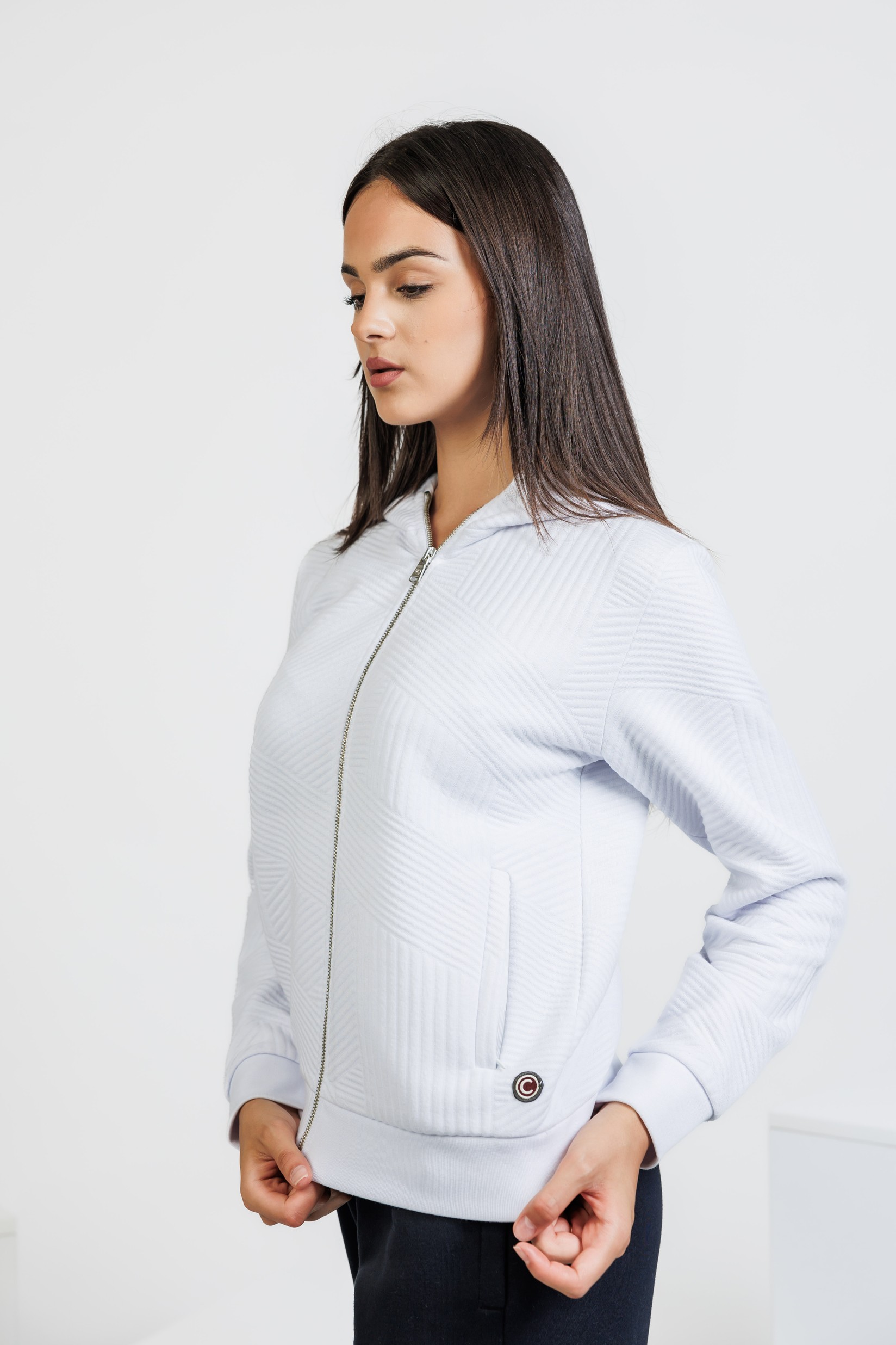 Colmar Duks, Ženski, Bijela